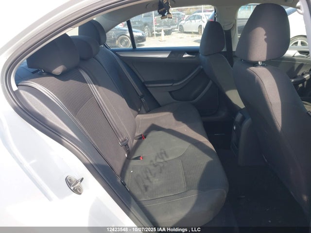Volkswagen 1.8t 2015 3VWDA7AJ4FM233123 Image 8