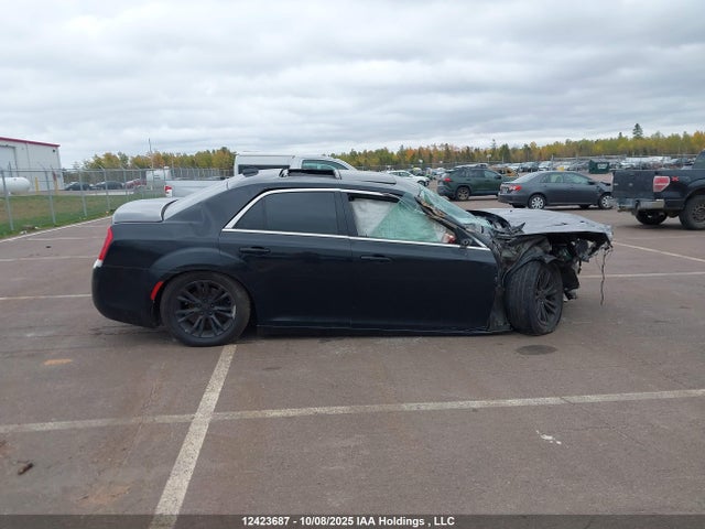2019 Chrysler 300 Touring მანქანა იყიდება აუქციონზე, vin: 2C3CCAAG4KH594682, აუქციონის ნომერი: 12423687