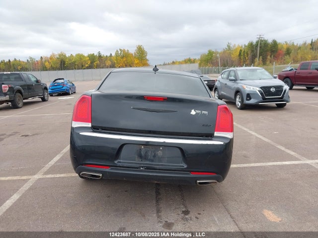 2019 Chrysler 300 Touring მანქანა იყიდება აუქციონზე, vin: 2C3CCAAG4KH594682, აუქციონის ნომერი: 12423687