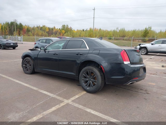 2019 Chrysler 300 Touring მანქანა იყიდება აუქციონზე, vin: 2C3CCAAG4KH594682, აუქციონის ნომერი: 12423687