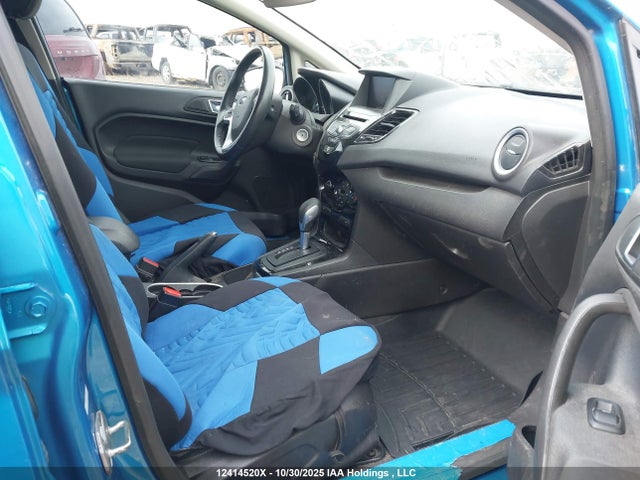 12414520 :رقم المزاد ، 3FADP4EJXFM217623 vin ، 2015 Ford Fiesta Se مزاد بيع