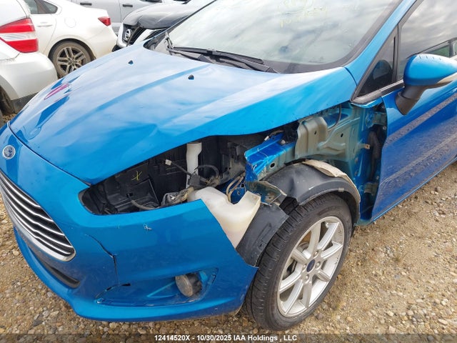 12414520 :رقم المزاد ، 3FADP4EJXFM217623 vin ، 2015 Ford Fiesta Se مزاد بيع