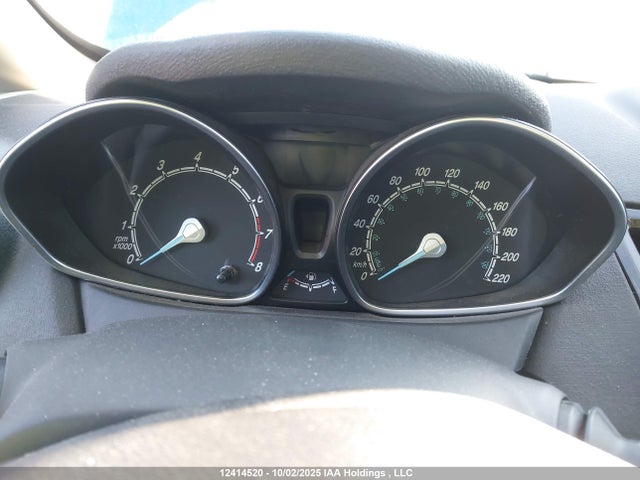 12414520 :رقم المزاد ، 3FADP4EJXFM217623 vin ، 2015 Ford Fiesta Se مزاد بيع