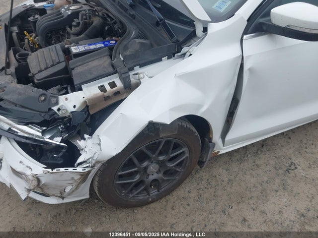 Volkswagen 2015 2015 3VW2K7AJ5FM421413 Image 12