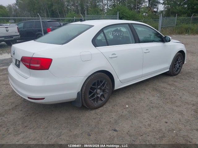 Volkswagen 2015 2015 3VW2K7AJ5FM421413 Image 4