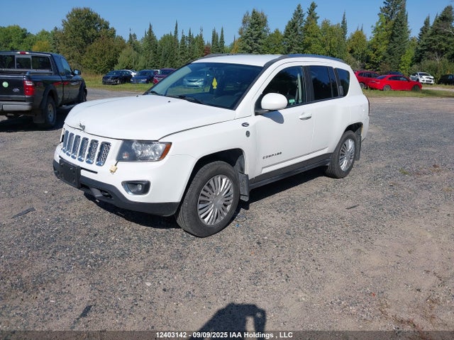 Jeep 2014 2014 1C4NJDCB8ED502083 Image 2