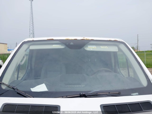 1FTYE1ZM5GKA62802 Ford 2016