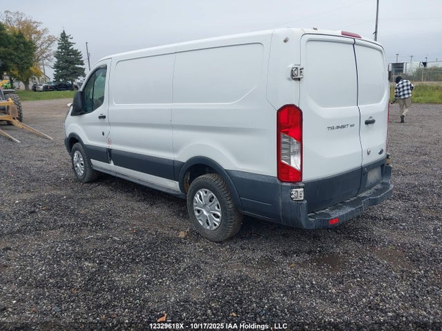 1FTYE1ZM5GKA62802 Ford 2016