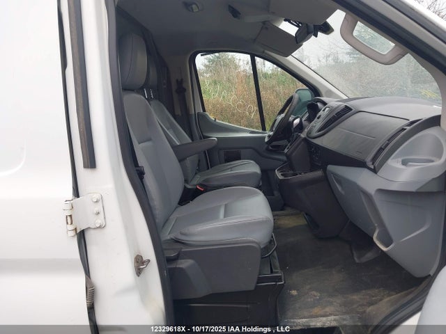 1FTYE1ZM5GKA62802 Ford 2016