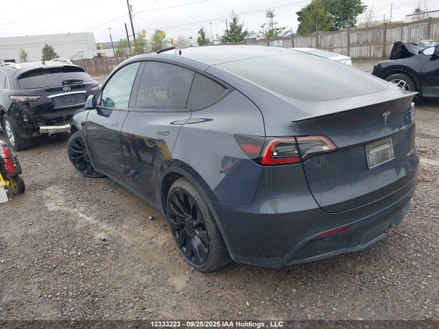 7SAYGDEF7NF506293 Tesla Model Y