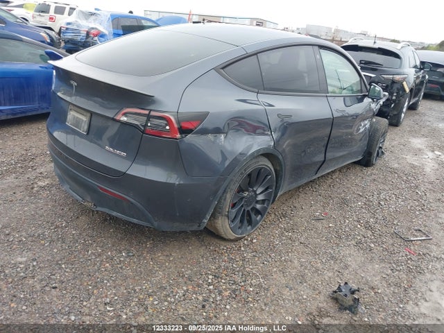 7SAYGDEF7NF506293 Tesla Model Y