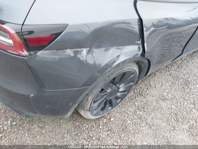 7SAYGDEF7NF506293 Tesla Model Y