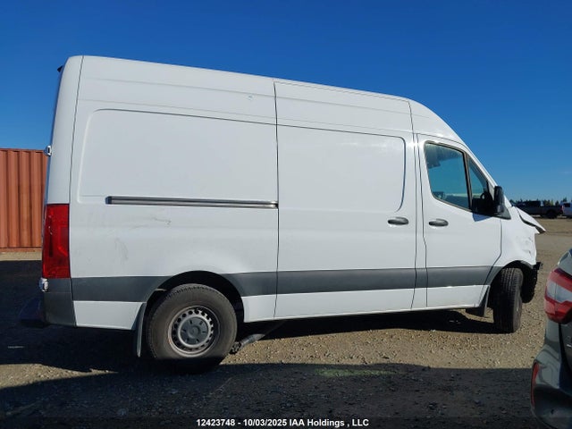 W1Y4DBHY2NP481262 Mercedes-Benz om651