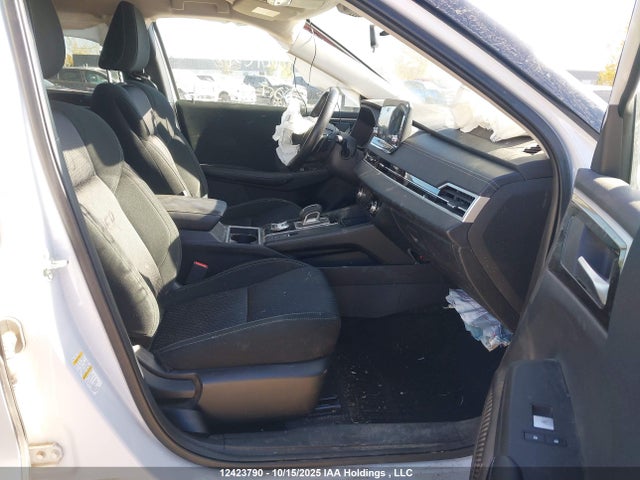 JA4J4UA88NZ605272 Mitsubishi Outlander Se/black Edition