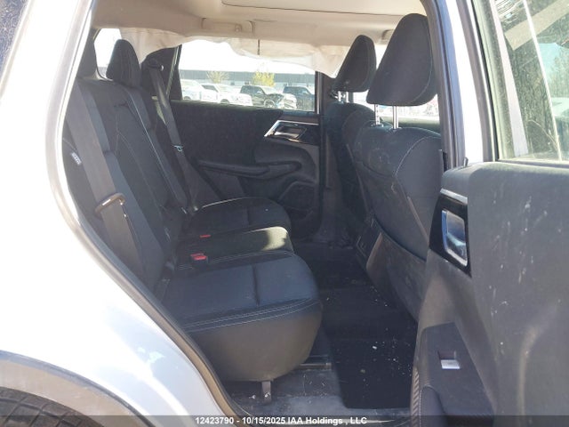 JA4J4UA88NZ605272 Mitsubishi Outlander Se/black Edition