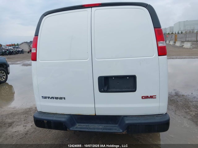 GMC lv1 - spark ignited direct injection, variable valve timing, e85 max, iron 2019 1GTW7AFP1K1141995 Image 16