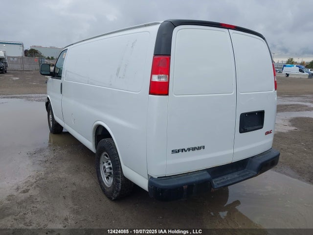 GMC lv1 - spark ignited direct injection, variable valve timing, e85 max, iron 2019 1GTW7AFP1K1141995 Image 3