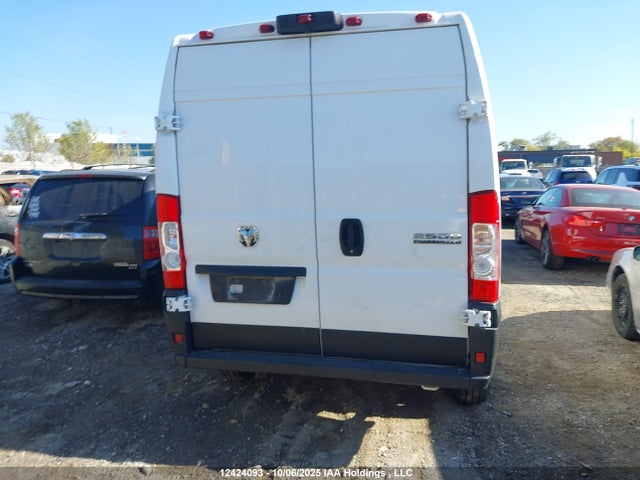 12424093 :رقم المزاد ، 3C6LRVDG2PE533127 vin ، 2023 Ram Promaster 2500 2500 High مزاد بيع