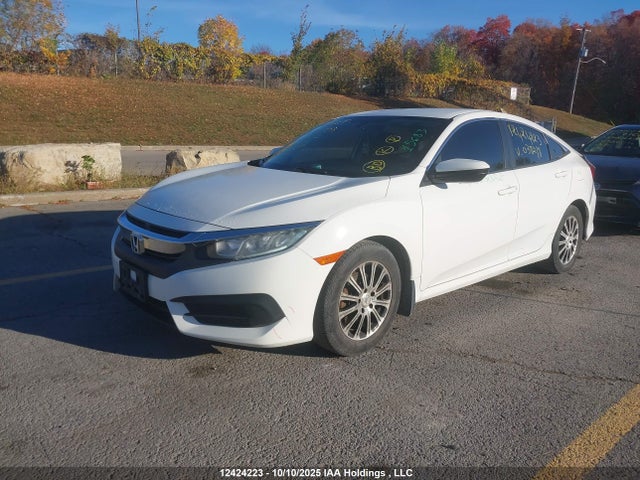 Honda Civic 2017 2HGFC2F55HH038218 Image 2