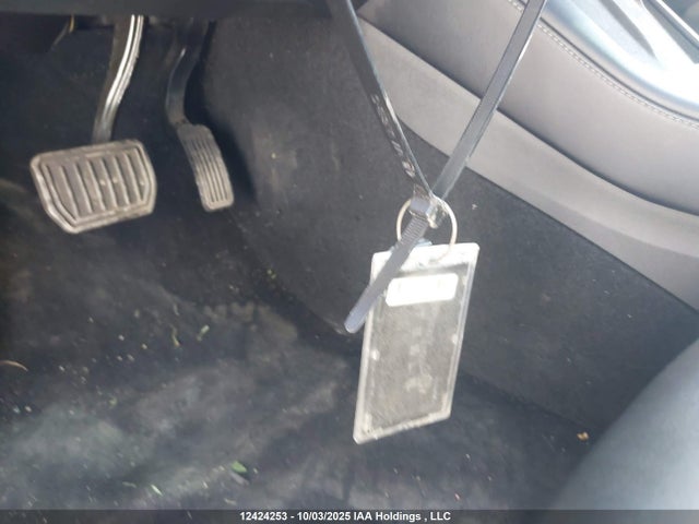 12424253 :رقم المزاد ، 5YJ3E1EA1NF258168 vin ، 2022 Tesla Model 3 مزاد بيع