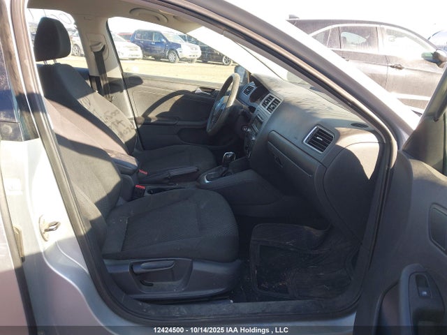 3VW2K7AJ6EM361074 Volkswagen JETTA S