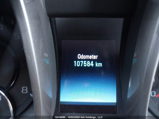 Chevrolet lkw 2015 1G11D5SL2FF266793 Image 16