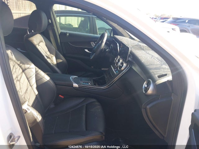 W1N0G8EB1NV364113 Mercedes-Benz Glc 300 4matic