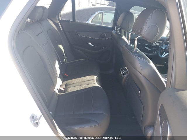 W1N0G8EB1NV364113 Mercedes-Benz Glc 300 4matic