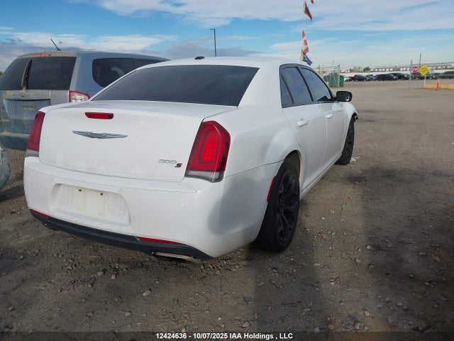 Chrysler 300 2016 2C3CCABG6GH231452 Image 4