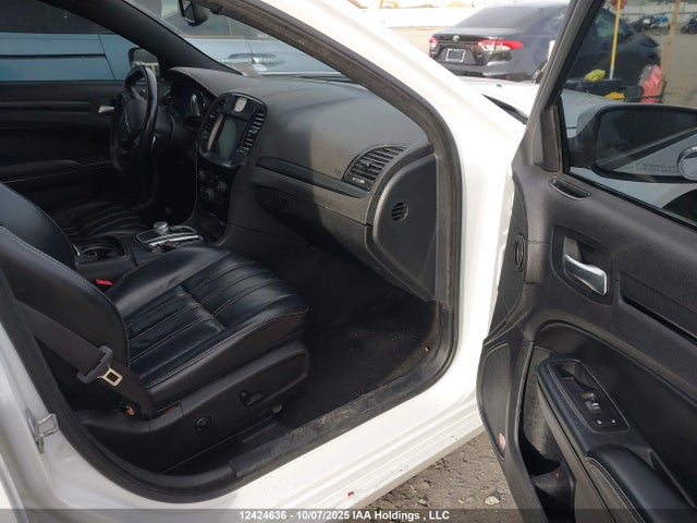 Chrysler 300 2016 2C3CCABG6GH231452 Image 5