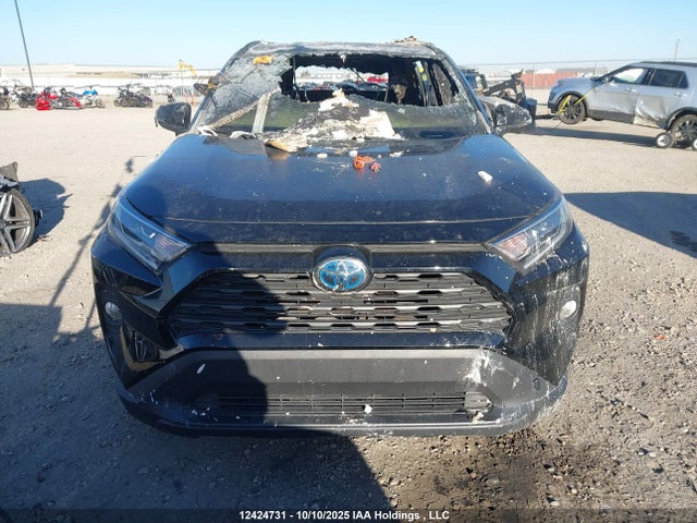12424731 :رقم المزاد ، 2T3RWRFV7MW106136 vin ، 2021 Toyota Rav4 Xle مزاد بيع