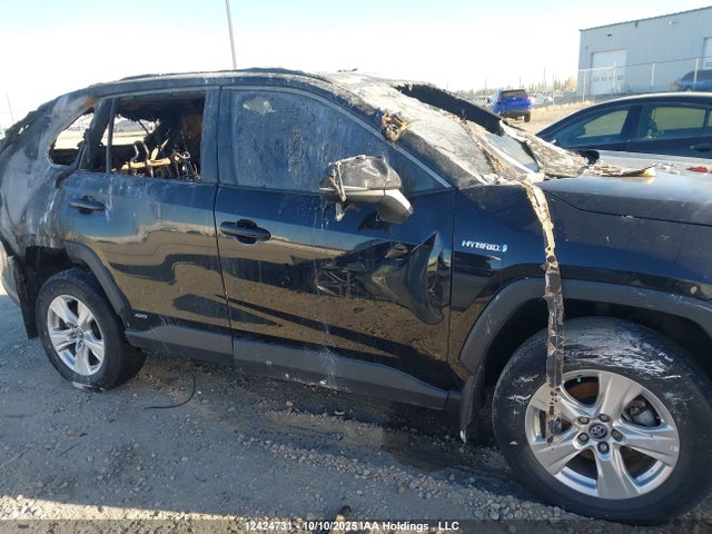 12424731 :رقم المزاد ، 2T3RWRFV7MW106136 vin ، 2021 Toyota Rav4 Xle مزاد بيع