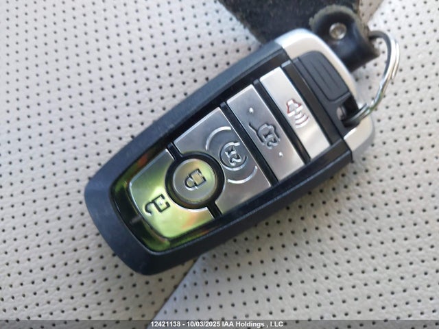 1FMCU9DZ6MUA59899 Ford hev/phev