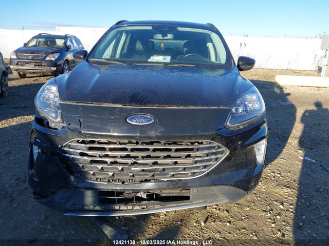 1FMCU9DZ6MUA59899 Ford hev/phev