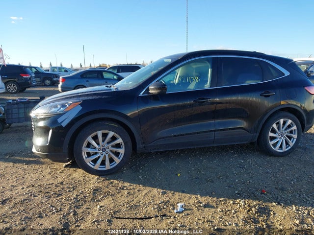 1FMCU9DZ6MUA59899 Ford hev/phev