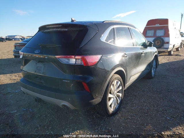 1FMCU9DZ6MUA59899 Ford hev/phev