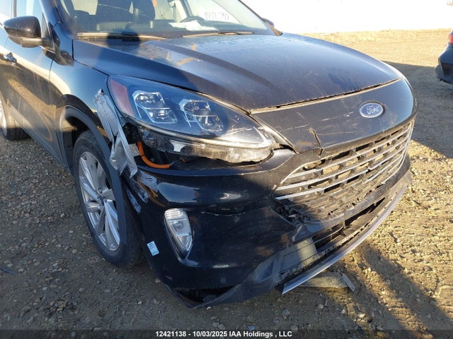 1FMCU9DZ6MUA59899 Ford hev/phev
