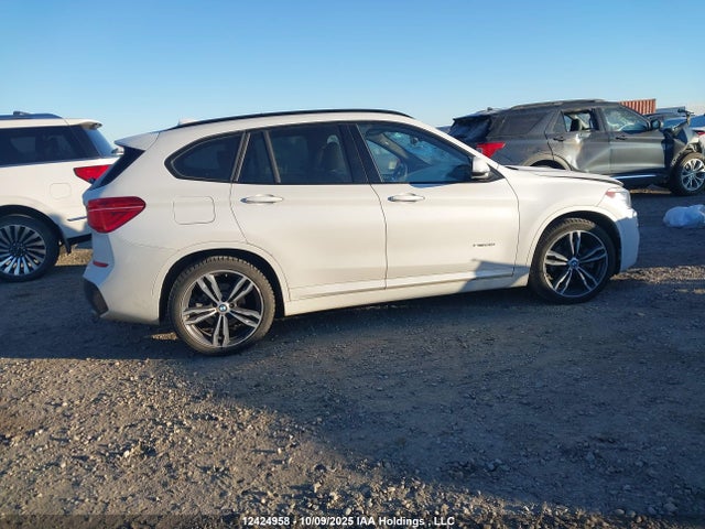 BMW X1 2016 WBXHT3C37G5F65379 Image 13