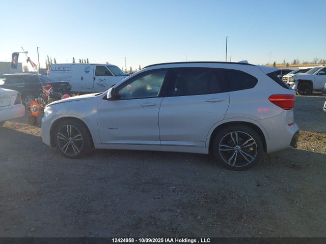 BMW X1 2016 WBXHT3C37G5F65379 Image 14