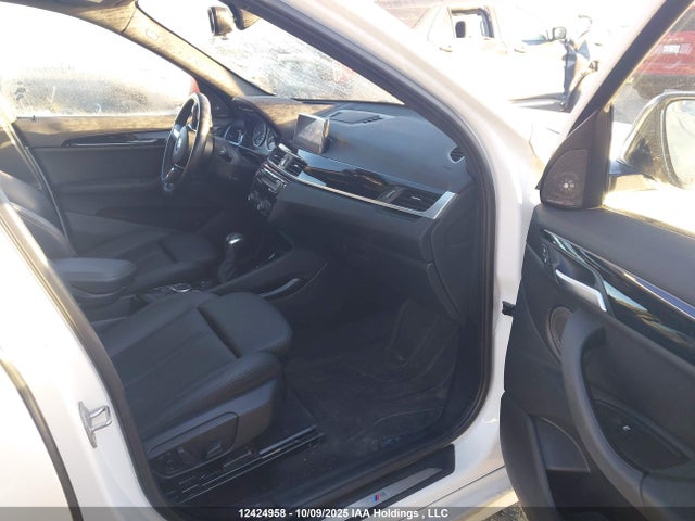 BMW X1 2016 WBXHT3C37G5F65379 Image 5