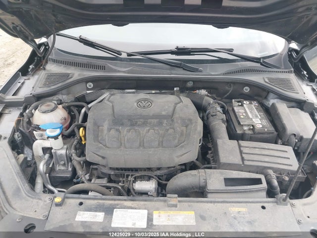 Volkswagen Passat 2022 1VWBA7A39NC004560 Image 10