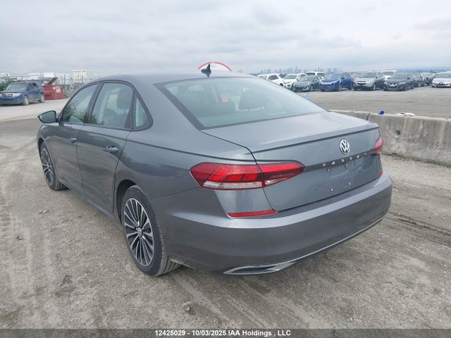Volkswagen Passat 2022 1VWBA7A39NC004560 Image 3