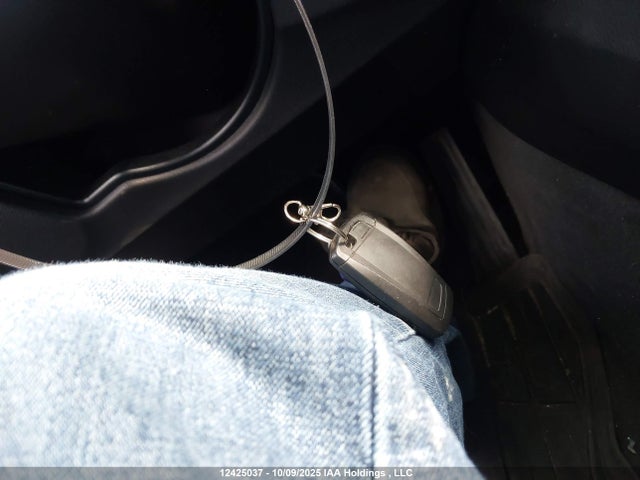 WBA8A3C38HK692139 BMW 320i