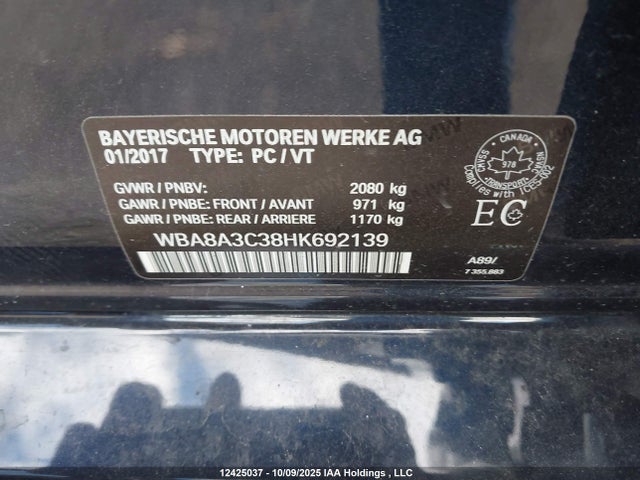WBA8A3C38HK692139 BMW 320i