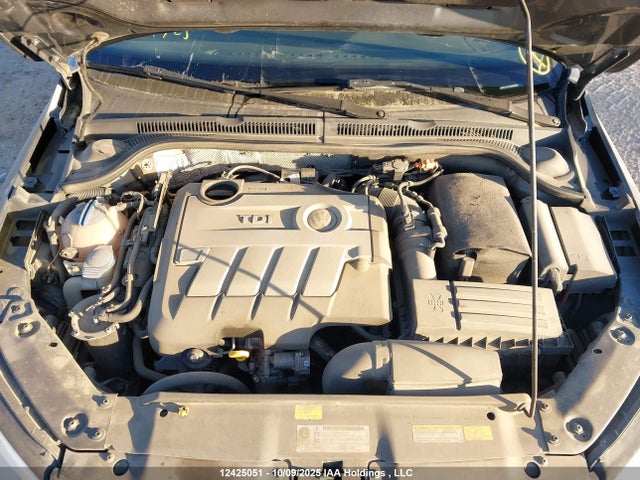 3VWLL7AJ1EM396235 Volkswagen 2014