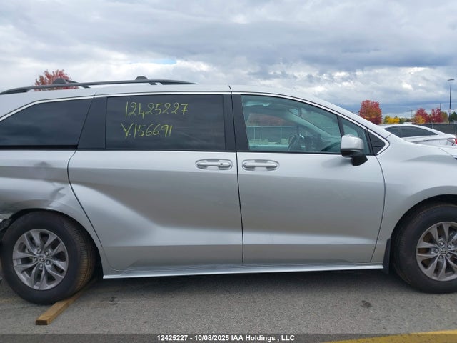 5TDGSKFC0SS156691 Toyota Sienna