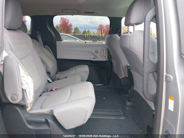 5TDGSKFC0SS156691 Toyota Sienna