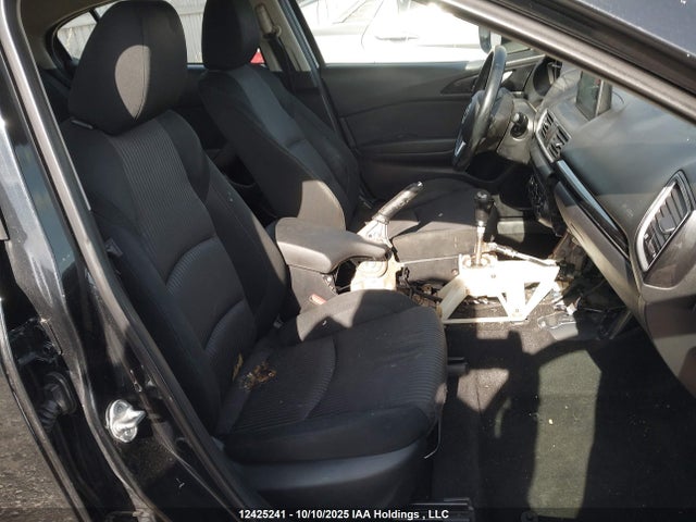 3MZBM1L72FM132482 Mazda pe