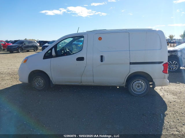 3N6CM0KNXGK692651 Nissan 2016