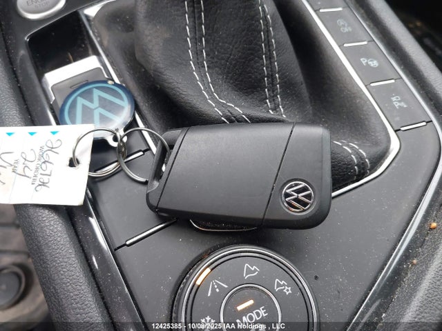 3VV4B7AX7RM041107 Volkswagen Tiguan Highline R-line